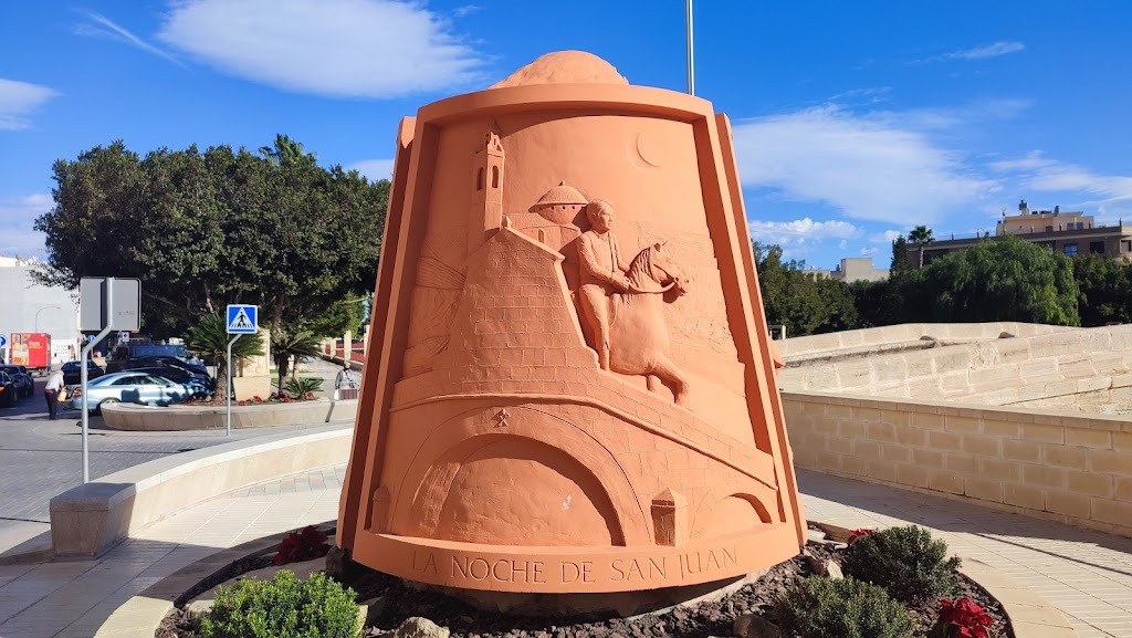 Monumento a "La Encanta"