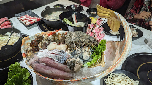 鍋鍋饞海鮮鍋物 的照片
