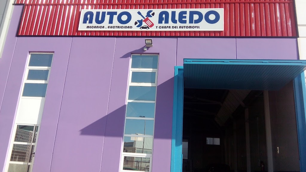 Auto Aledo — Exterior