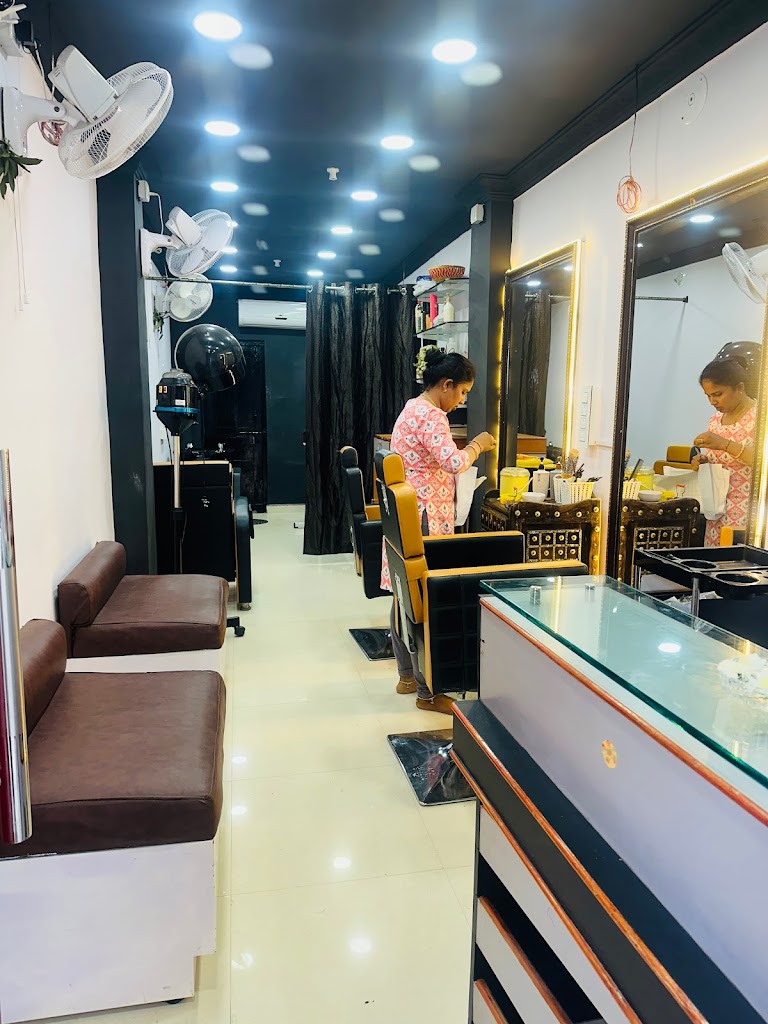 Aha Beauty Parlour For Women