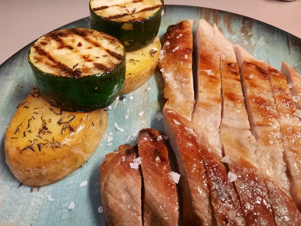 La Isla — Comida y bebida