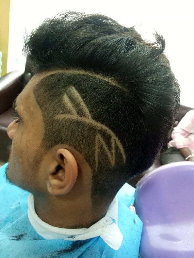 Top Trends Unisex Saloon