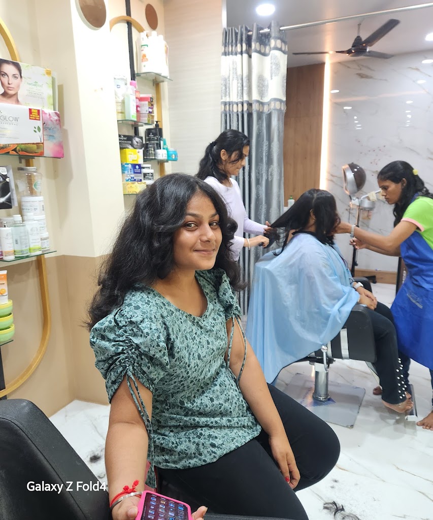 Vaishnavi Ladies Beauty Parlour