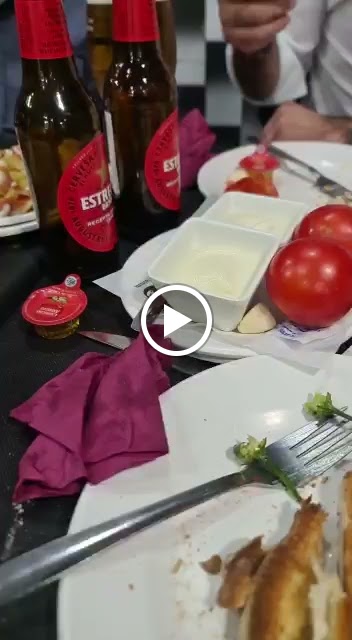 Bar / Restaurante Tres Puertas — Videos