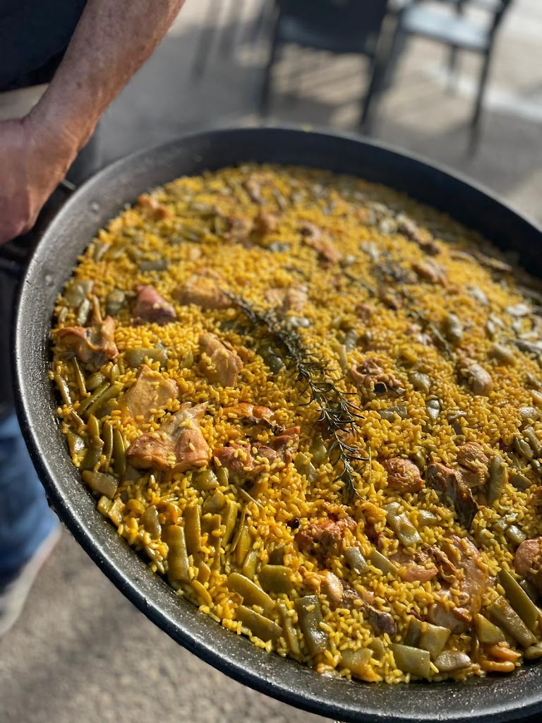RESTAURANTE ELTERC — Comida y bebida