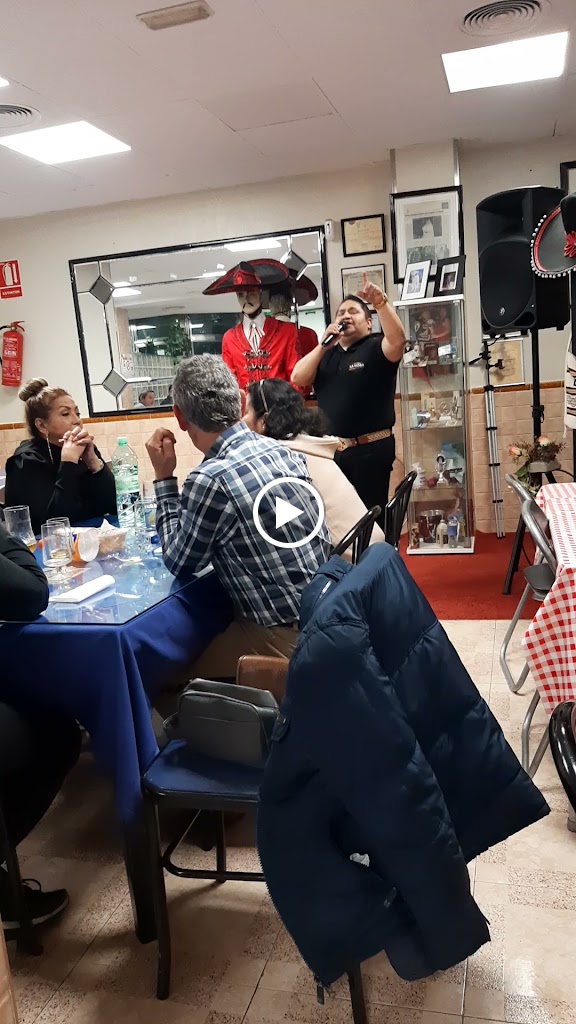 La Hora sabrosa de El Mariachi solitario — Ambiente