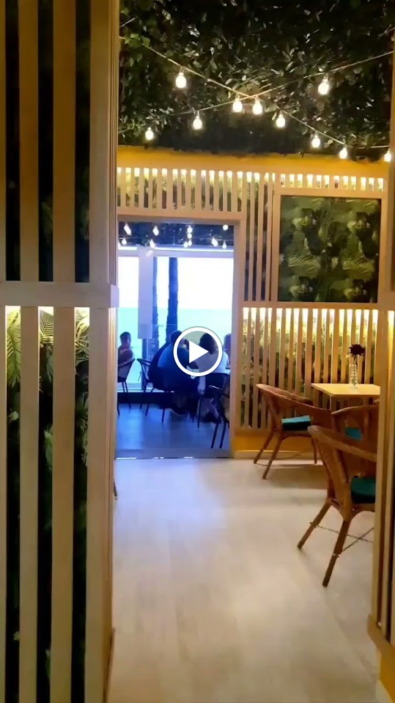 Las Maravillas Bar — Videos