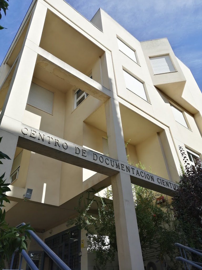 Biblioteca de los Institutos y Recursos Especializados de la Universidad de Granada