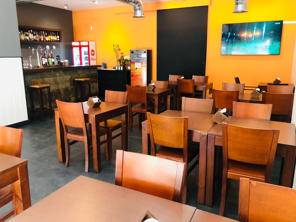 Bar & Cafeteria Armonia kebab.comida turca — Ambiente