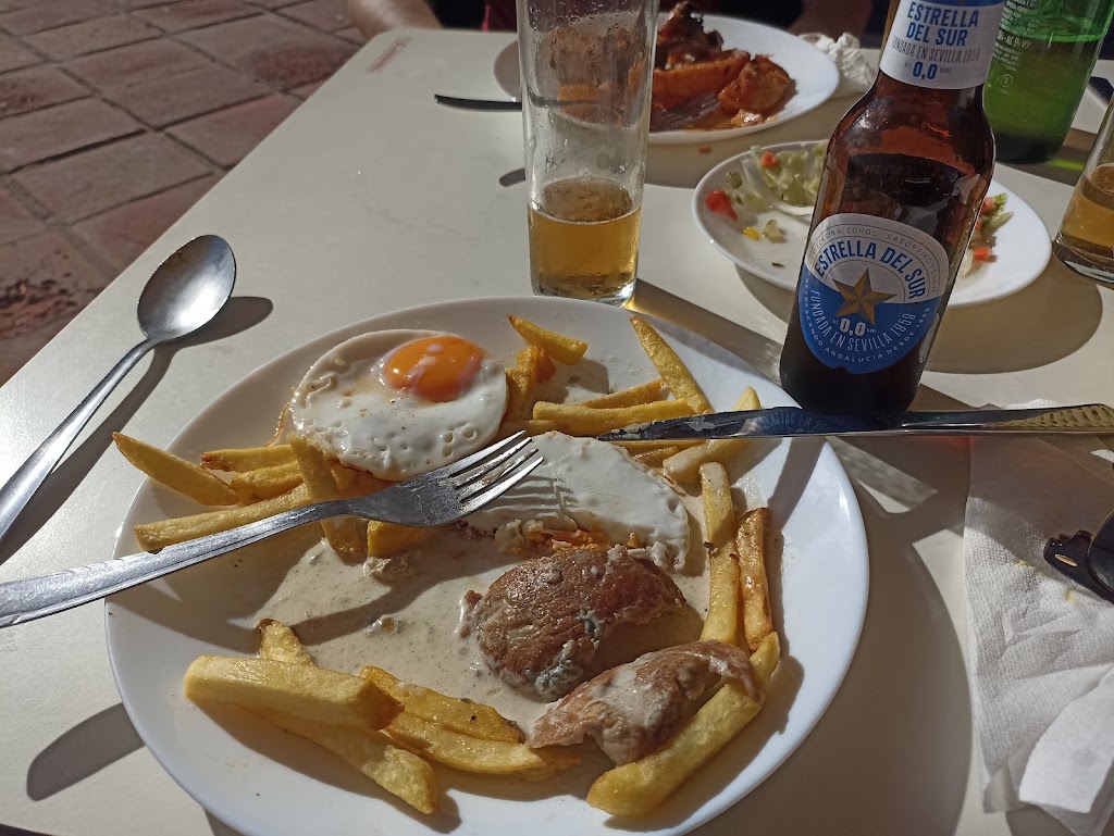 BAR POLLERIA LIMA — Comida y bebida