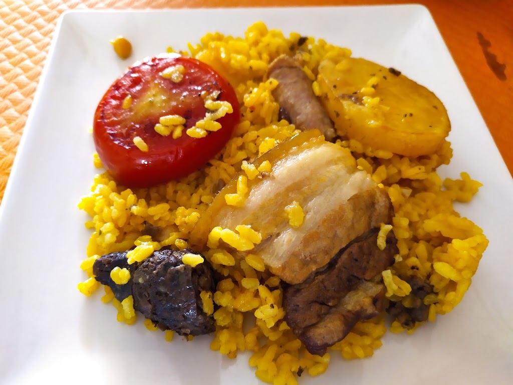 TAPERIA EL PASAJE — Paella