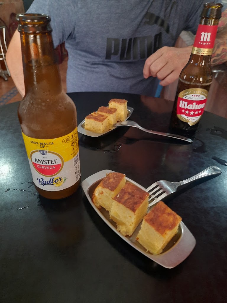 Bar Cordero — Comida y bebida
