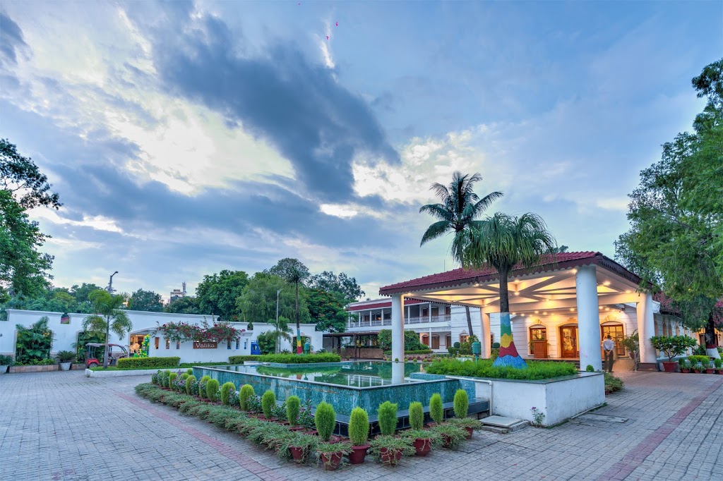 Chanakya Bnr Hotel