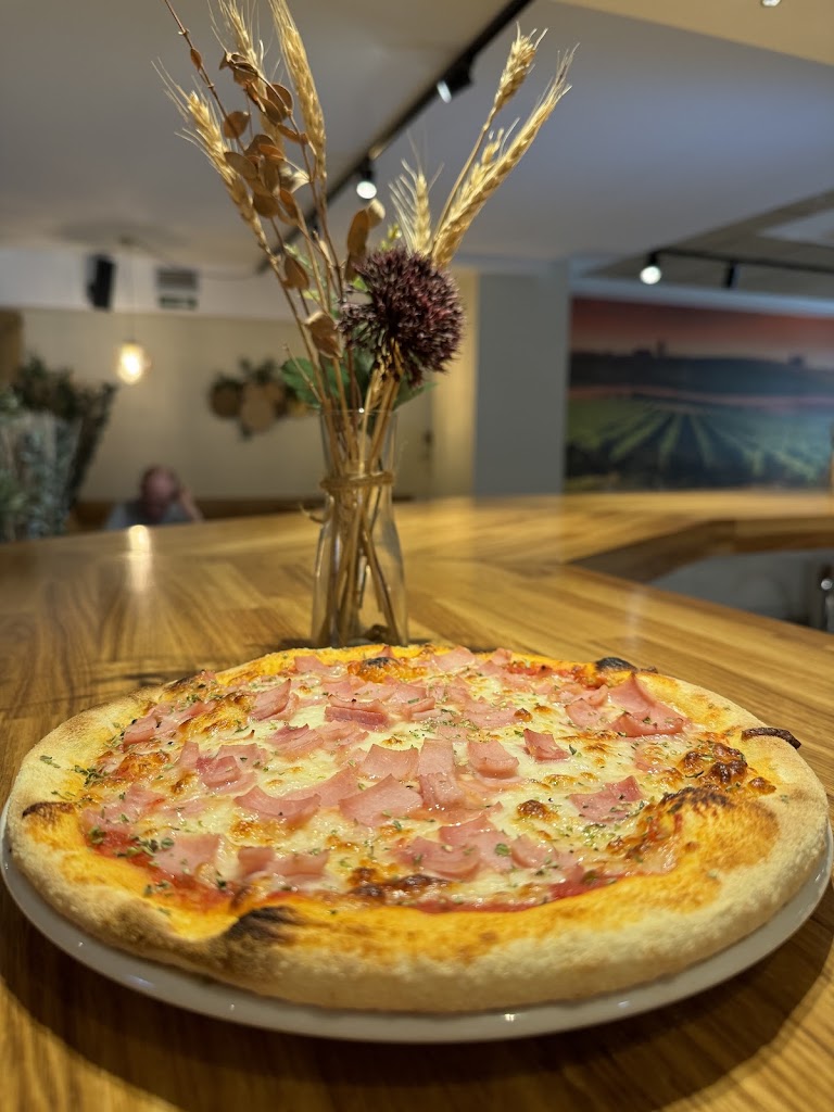 Di Manuella Restaurante Italiano — Comida y bebida