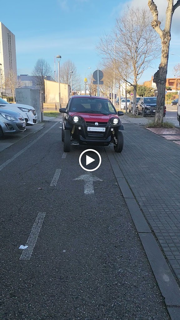 Marcel Claramunt Aixam Cotxes Sense Carnet.cat — Videos