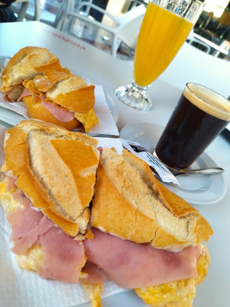 PASTELA CAFETERIA — Cafe