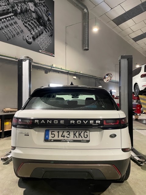 Pro Racer — Interior