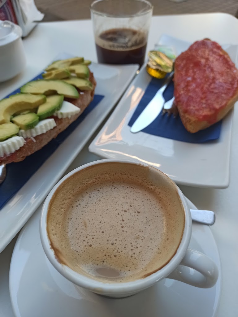 Cafe Musical Srl — Comida y bebida
