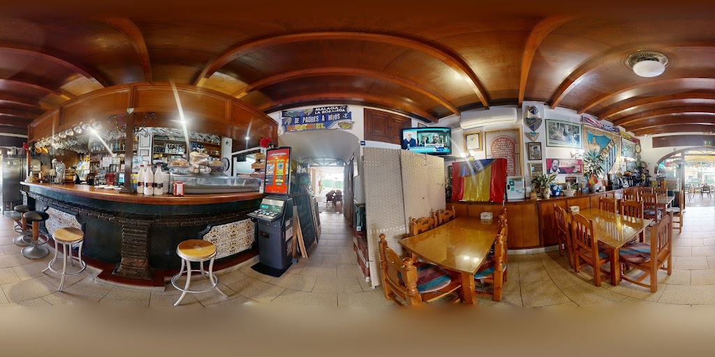 Cafeteria Cristobal — Bar