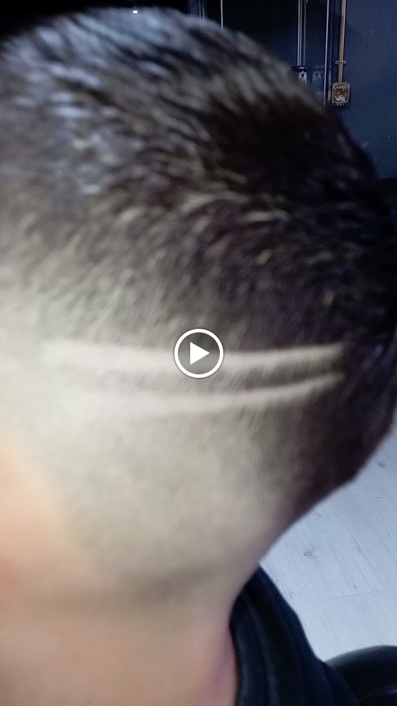 Medallo barbershop — Peinado