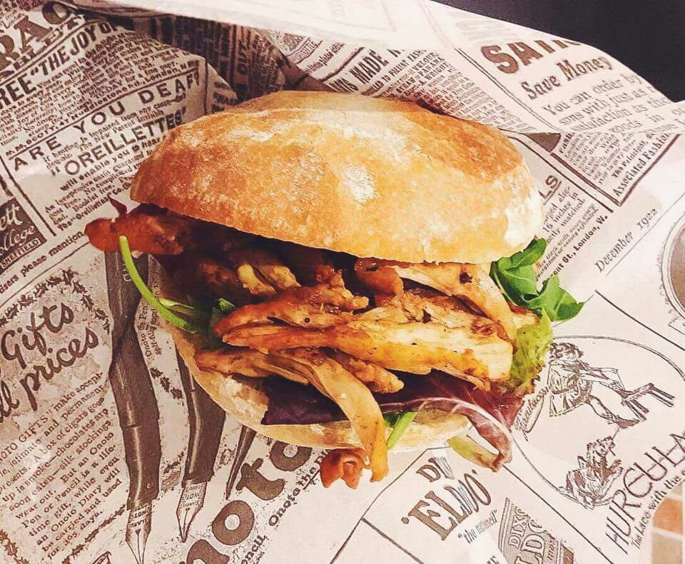 Gastro Burger — Comida y bebida