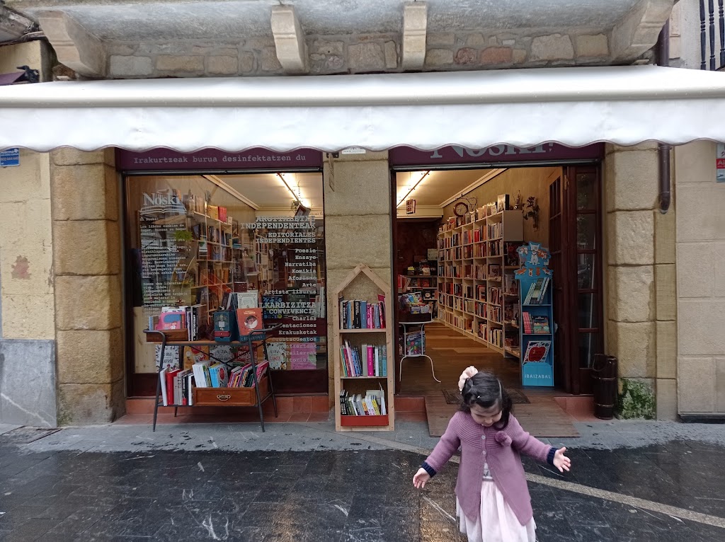 Noski! Liburudenda - Libreria - mktb@