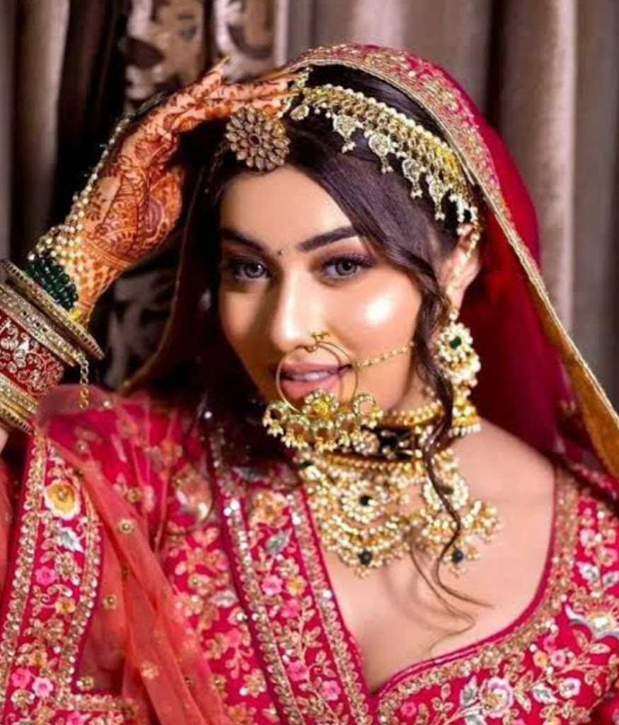 Lovely Beauty Parlour And Makeovers Chanderi