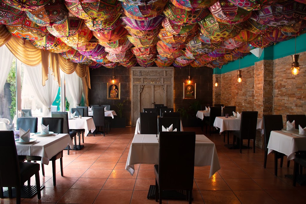 Tiffin (Authentic Indian cuisine) CURRY &TANDOORI HOUSE — Ambiente