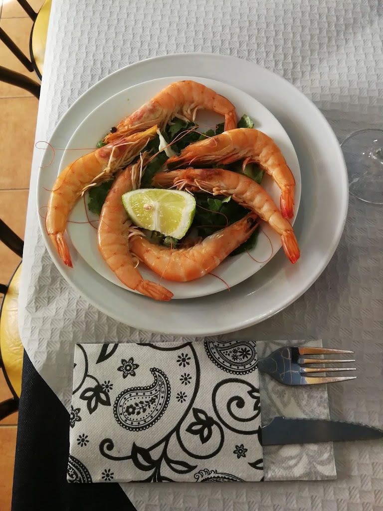 Restaurante Merendero LA CHULA — Comida y bebida