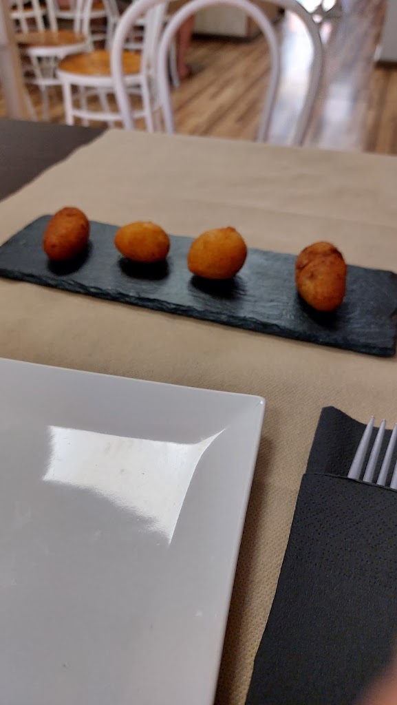 Bar restaurante El Pintxito — Arancini