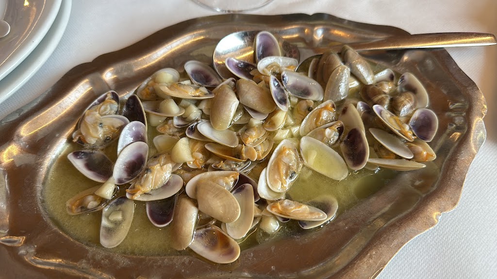 Restaurante La Bella Casa Revuelta — Almeja
