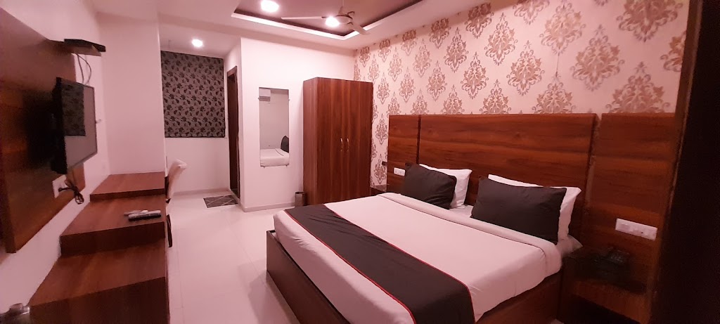 Hotel Mansarovar