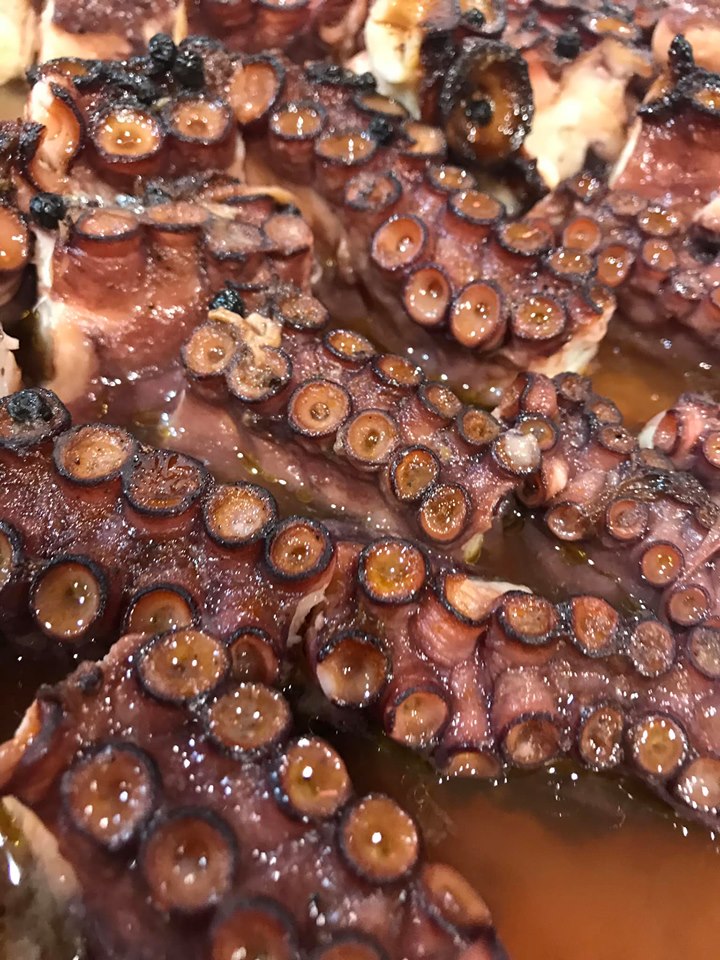 Cerveceria Botica 29 — Comida y bebida