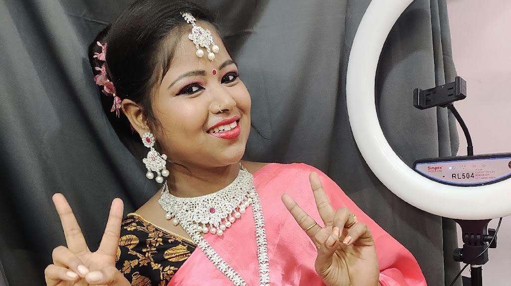 Sharmi Parlour An Makeover Artist