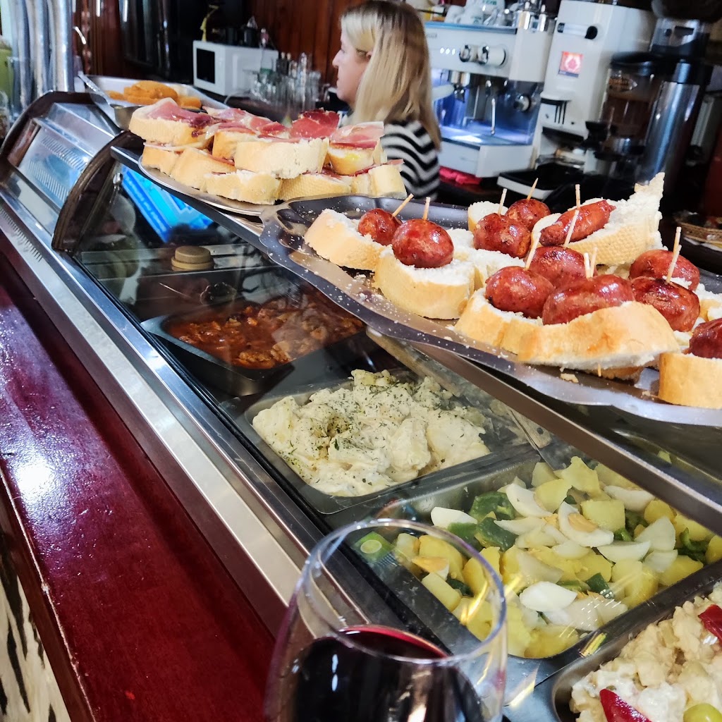 Campero Meson — Comida y bebida