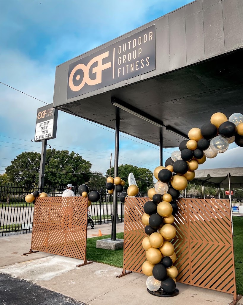  Outdoor Group Fitness