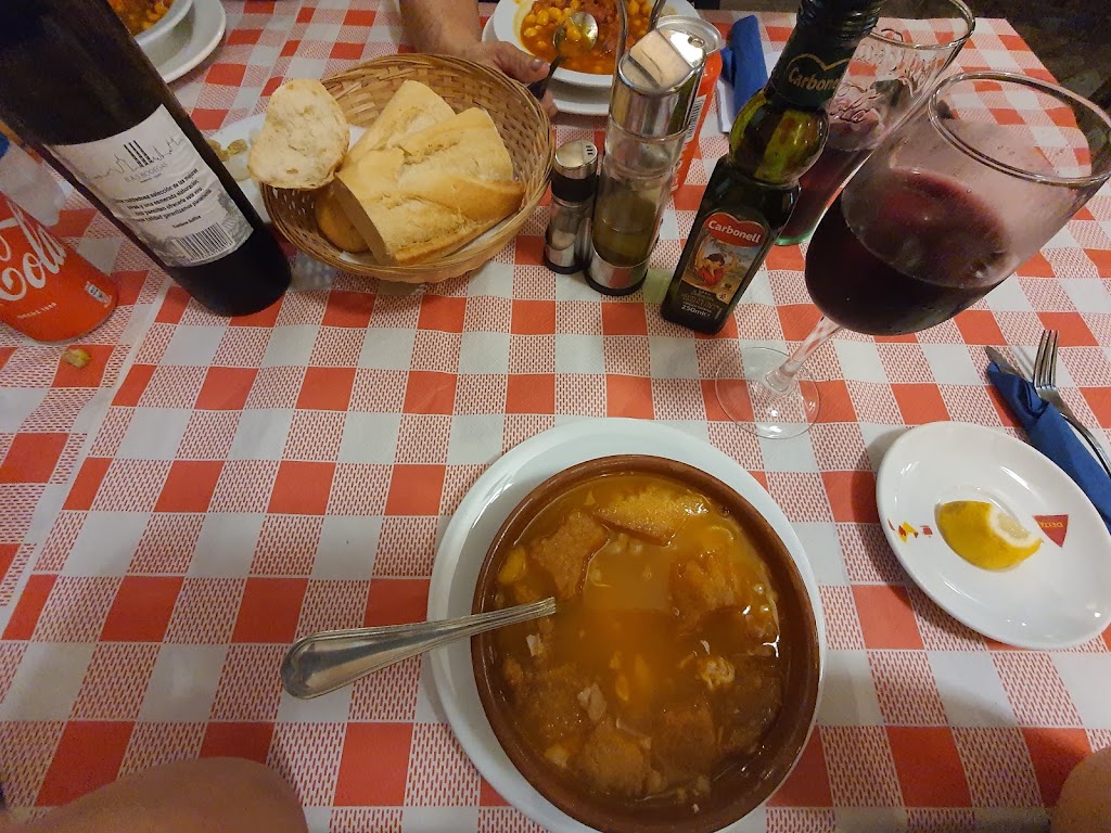 Cafe Metropolitano Restaurante Bar — Comida y bebida
