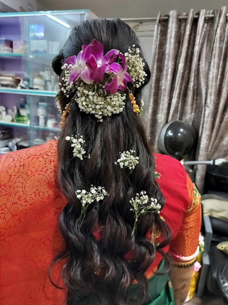 Swara Beauty Parlour