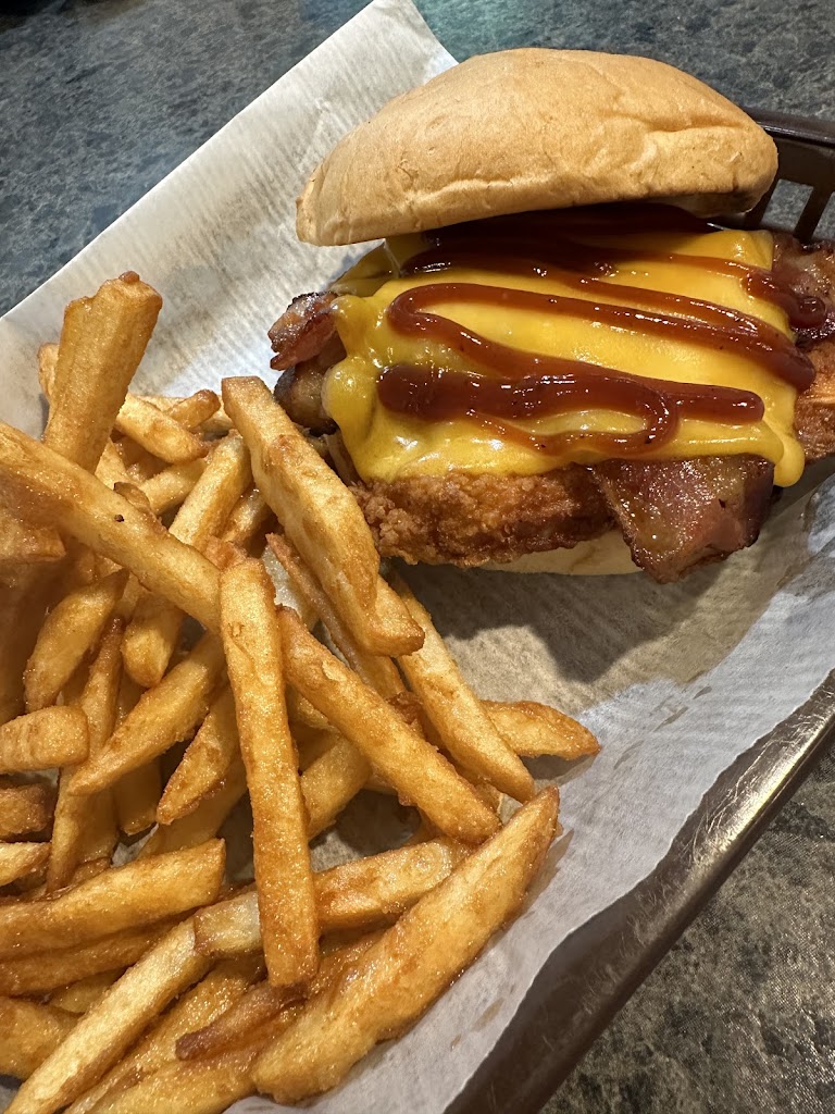  Cow Tippers Pub & Eatery