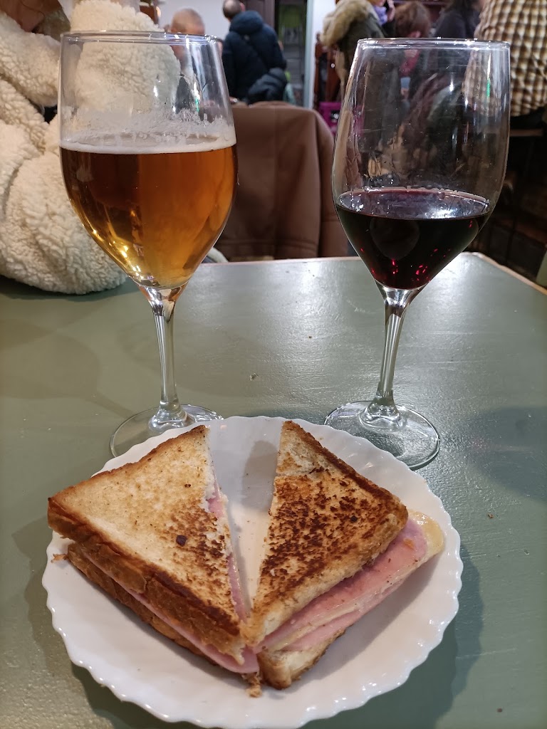 Taberna Arki — Comida y bebida