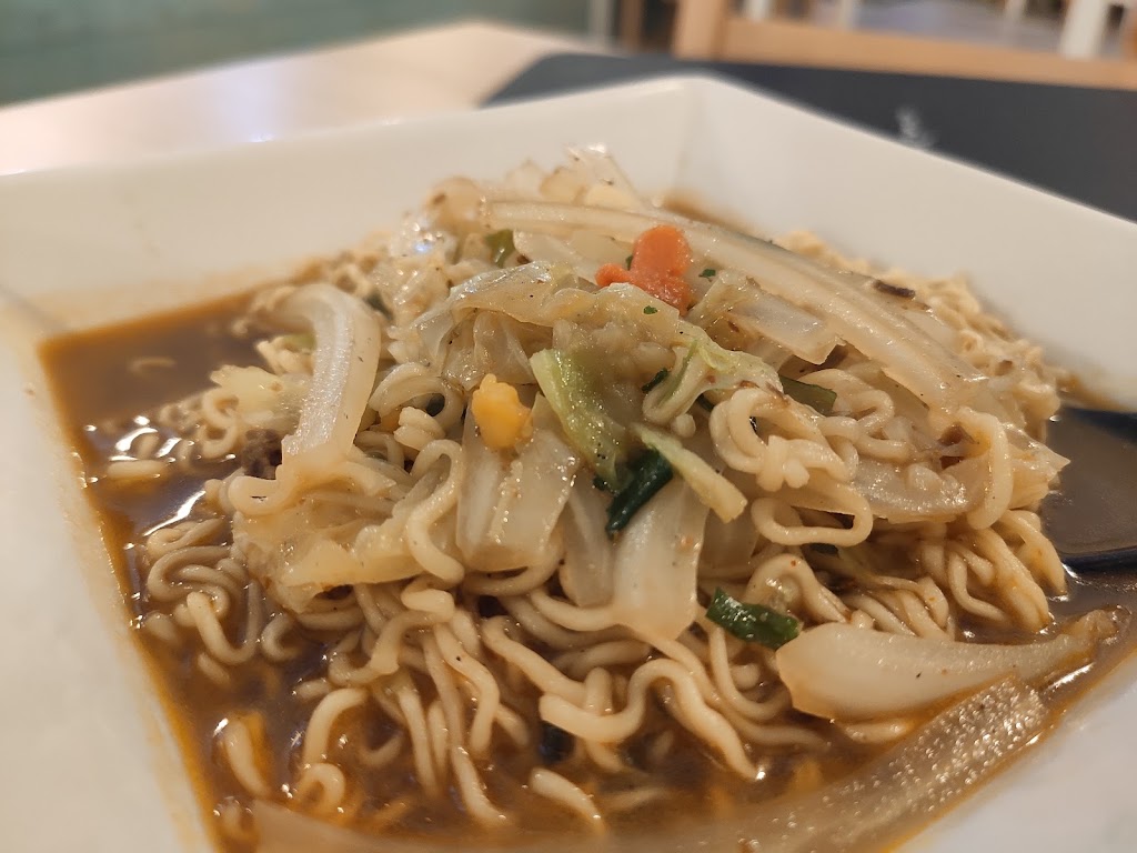 Restaurante Komorebi — Chow mein