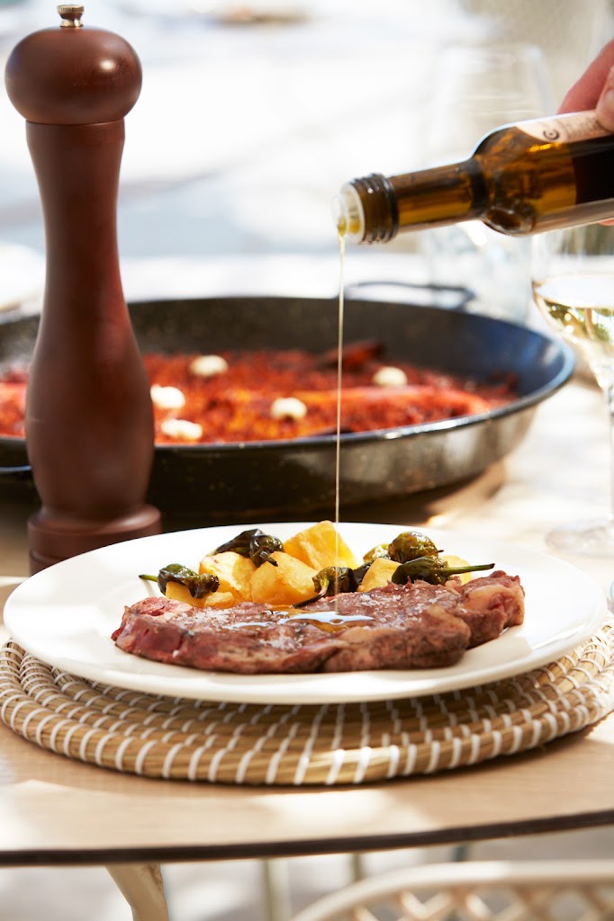 La Ribera Sitges — Comida y bebida
