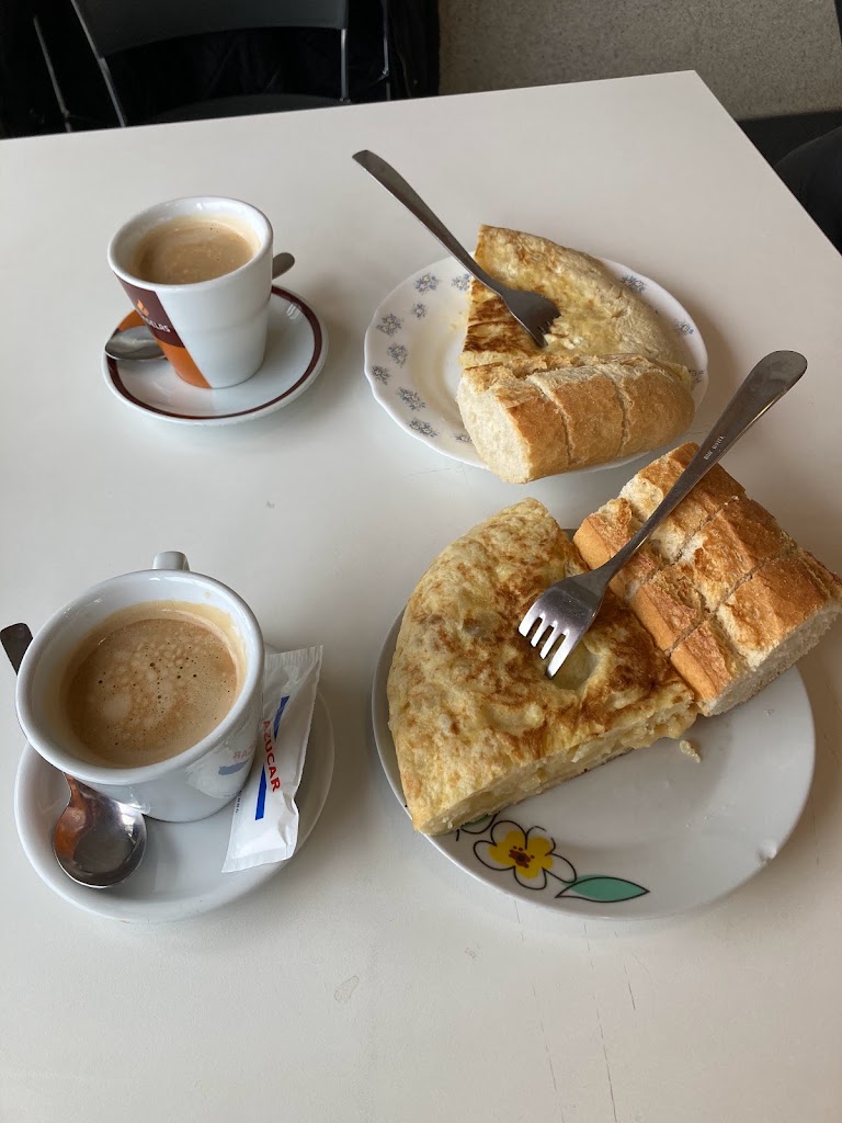 Cafeteria Ciudad Deportiva Collado Villalba — Comida y bebida