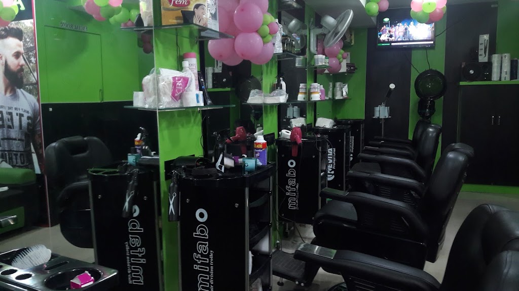 Apple Mens Saloon Spa