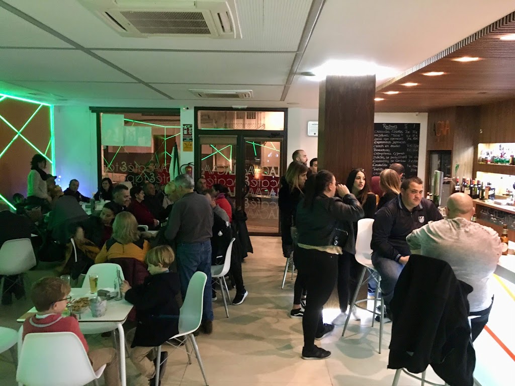 La CAVA Cafe & Tapas