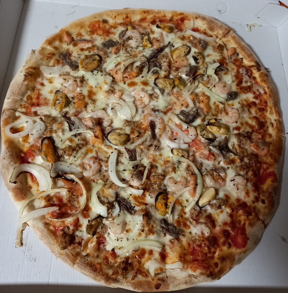 Servipizza Almoradi — Comida y bebida