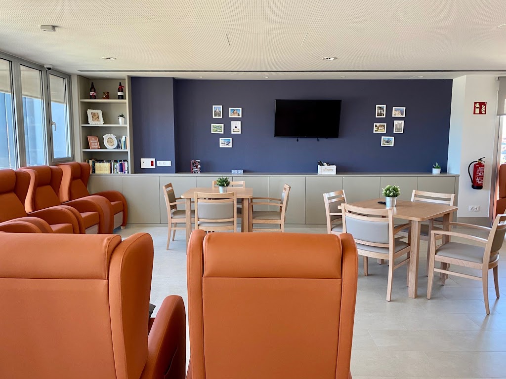 Residencia y Centro de Dia La Torreta Eixample El Prat — Del propietario