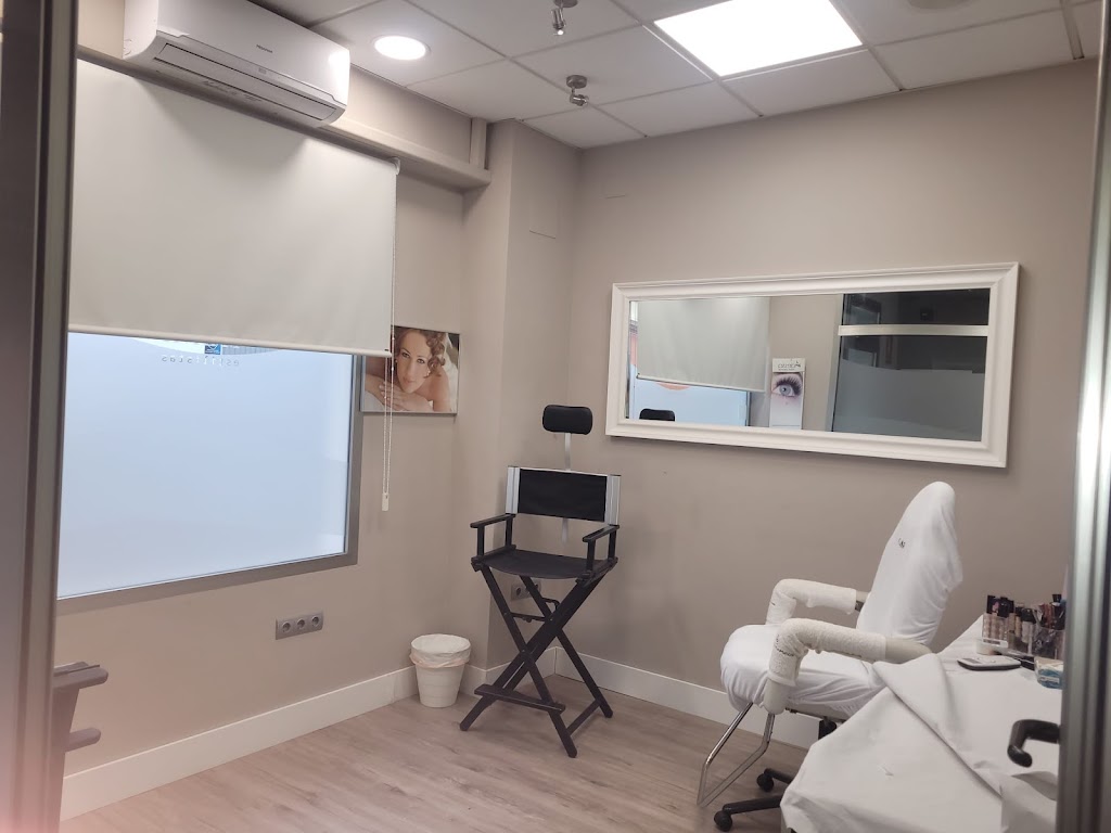 Mena Estilistas Peluqueria y Estetica