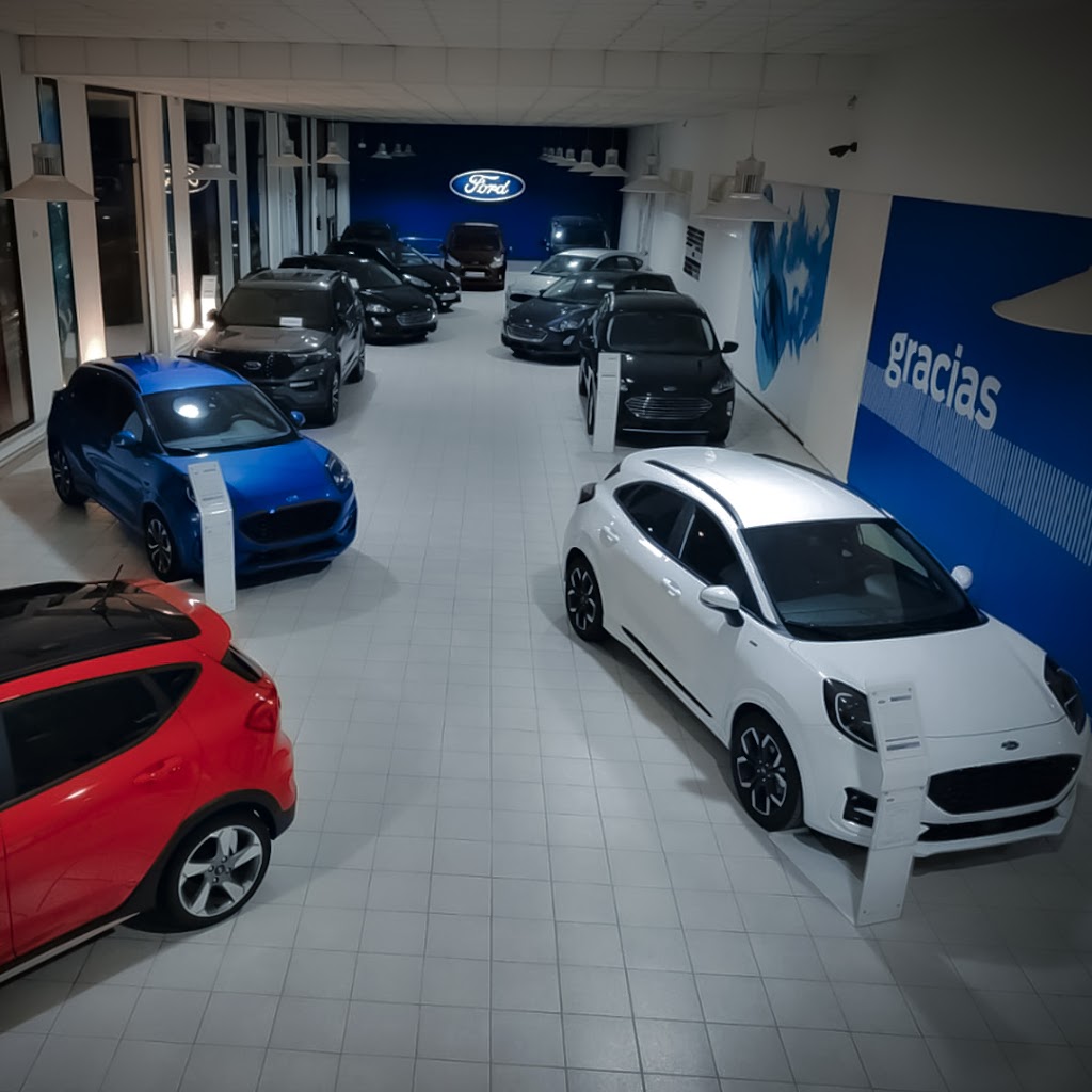 Icar Turismes - Concesionario Ford Ripollet-Cerdanyola — Interior