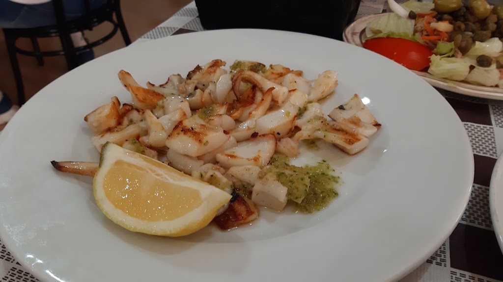 Bar los Mellizos — Comida y bebida